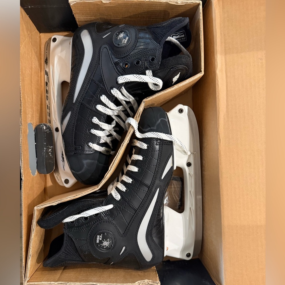 Mission High Fly Hockey Skates - Men’s Black/Silver